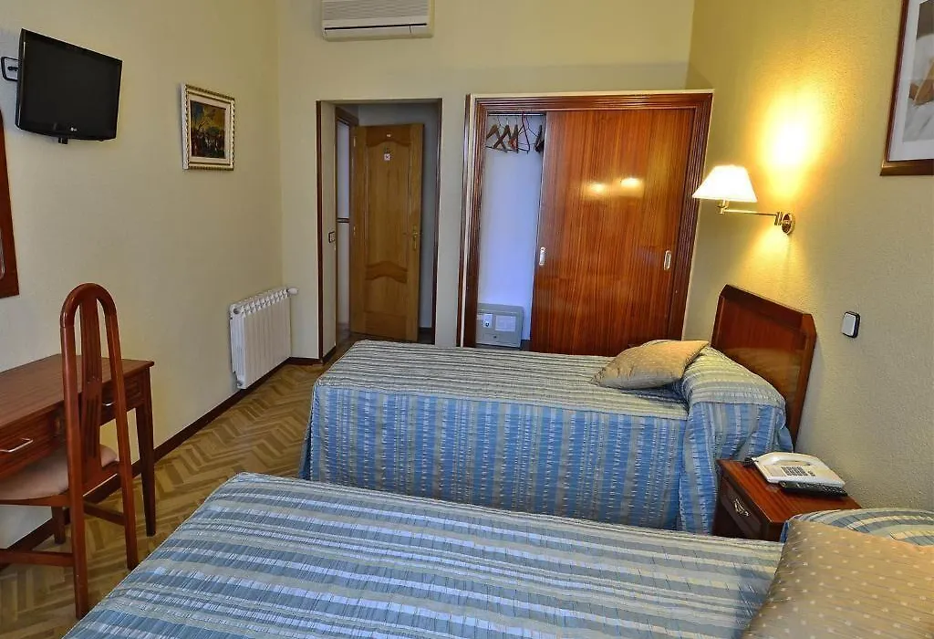 Hostal Sardinero-1